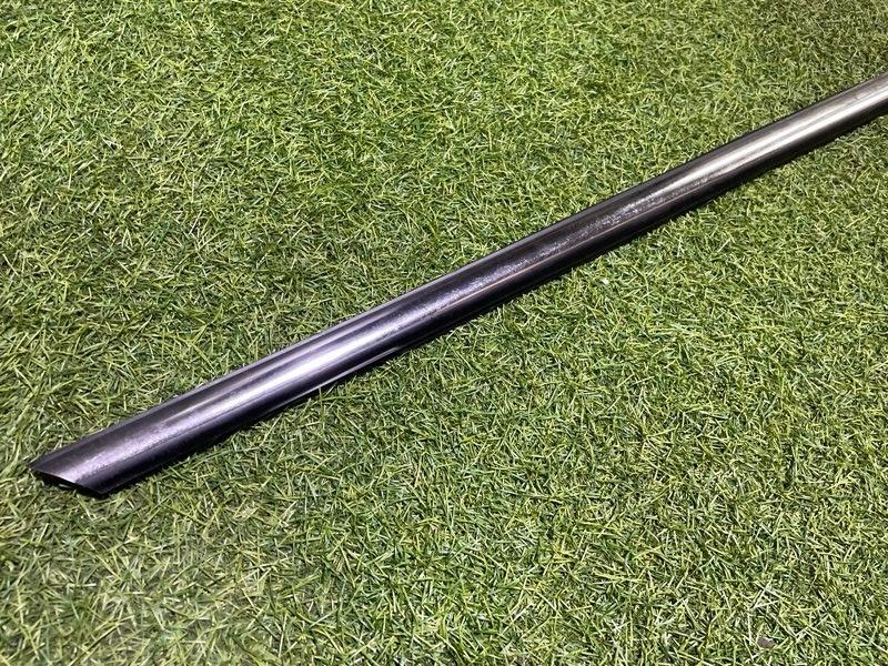 Накладка стекла переднего левого