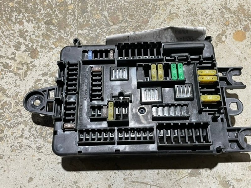 Блок предохранителей