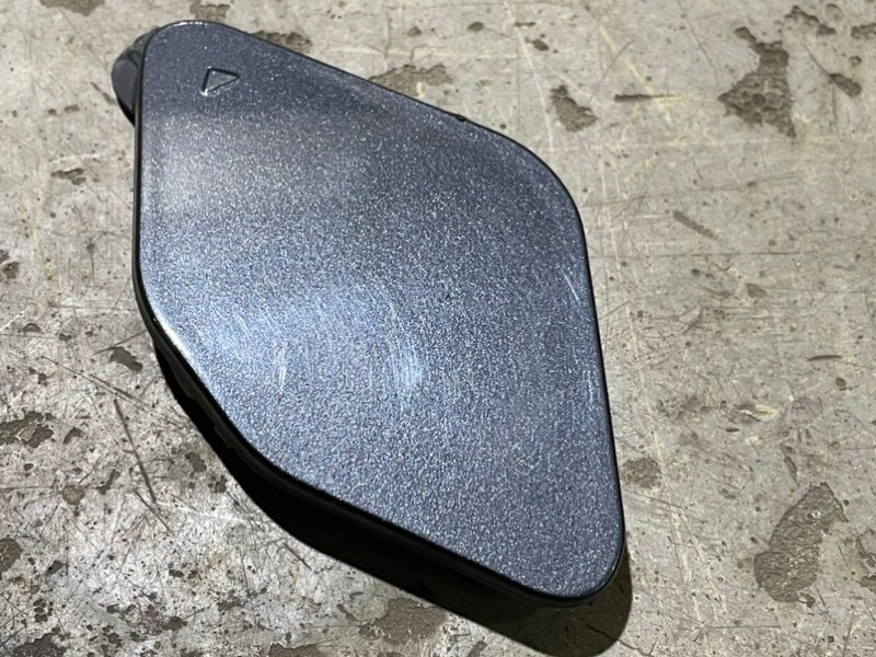 Заглушка буксировочного крюка