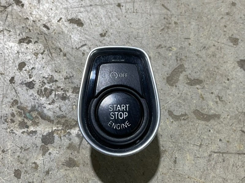 Кнопка запуска двигателя