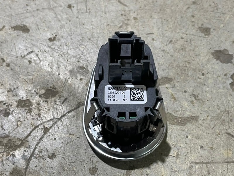 Кнопка запуска двигателя