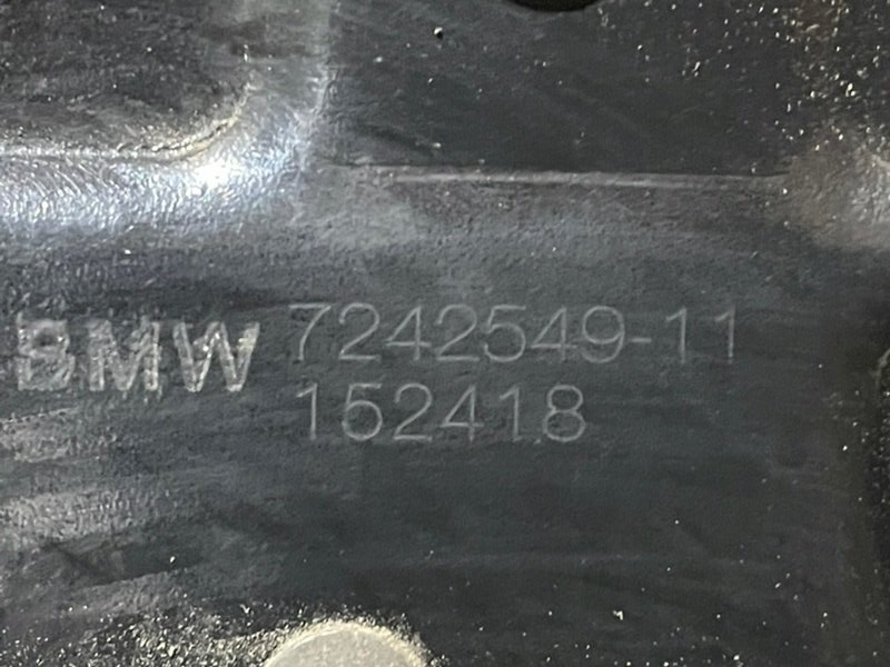 Замок капота