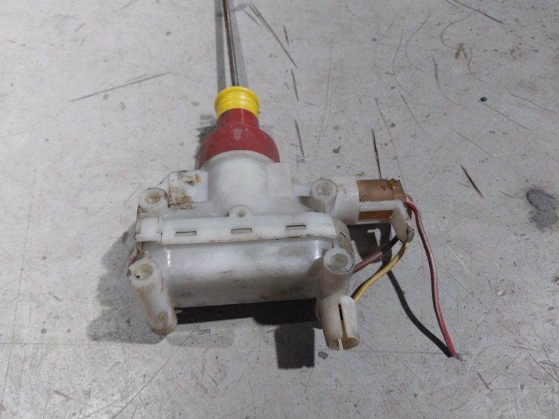 Активатор замка багажника