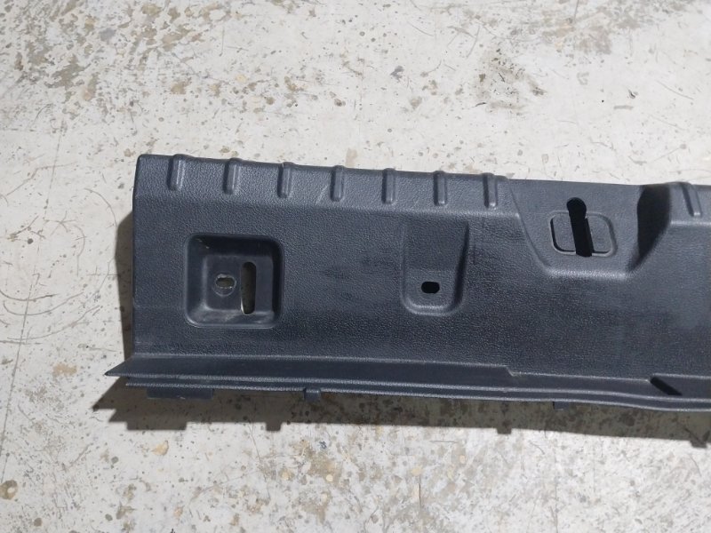 Обшивка багажника