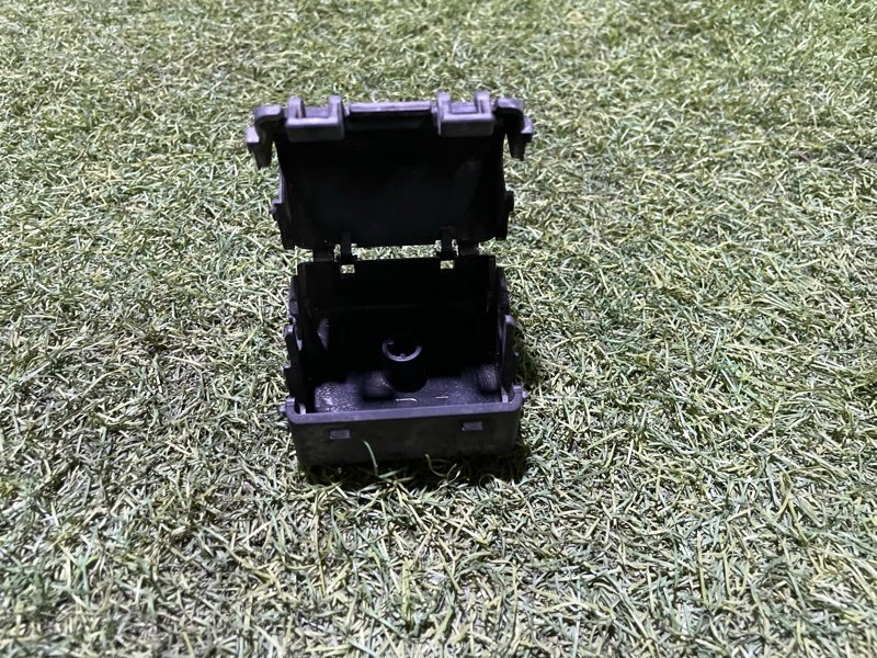 Кронштейн крепежный вспомогательный (разного назначения)