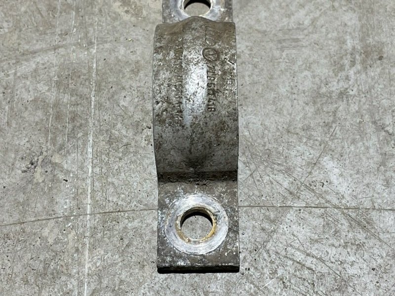 Кронштейн стойки переднего стабилизатора