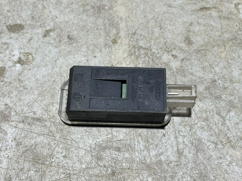 Плафон салонный