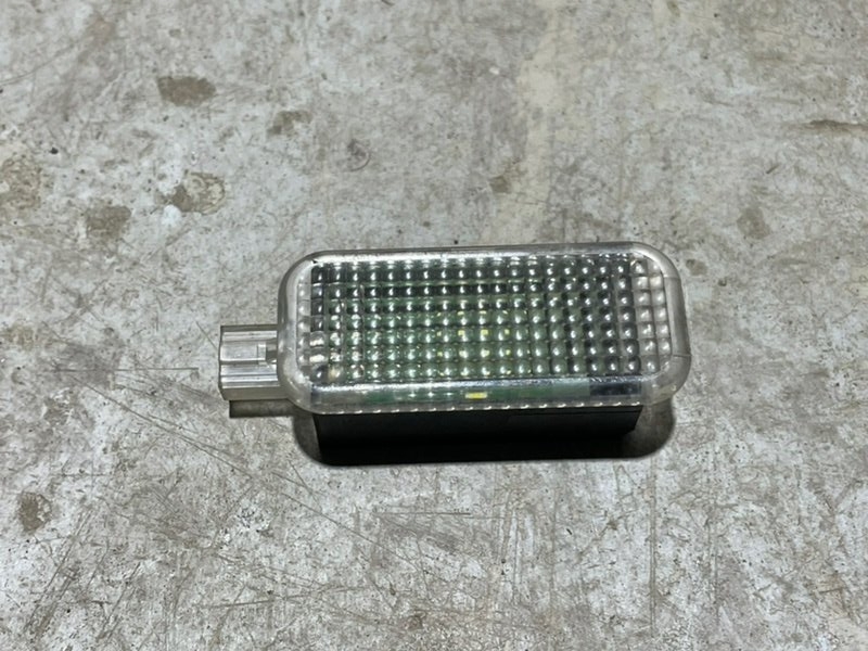 Плафон салонный