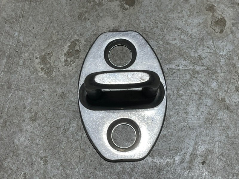 Ответная часть замка двери