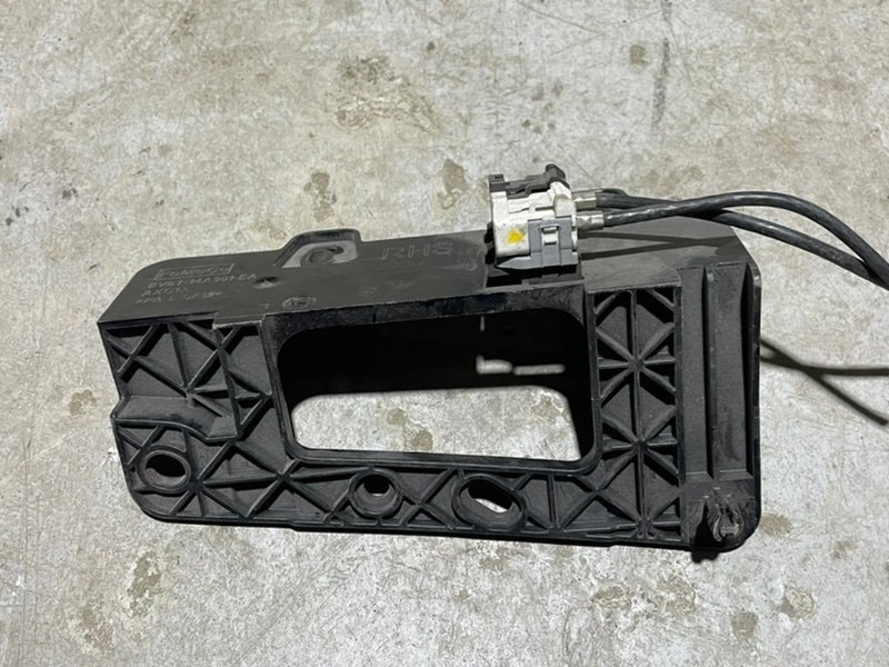 Кронштейн блока предохранителей