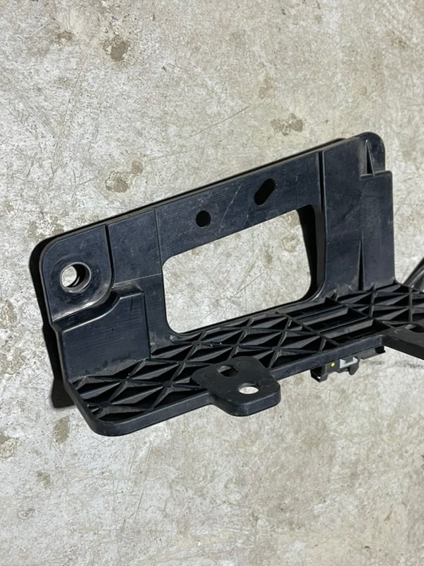 Кронштейн блока предохранителей