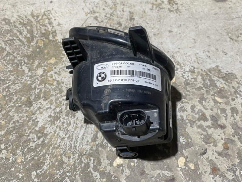 Фара противотуманная левая