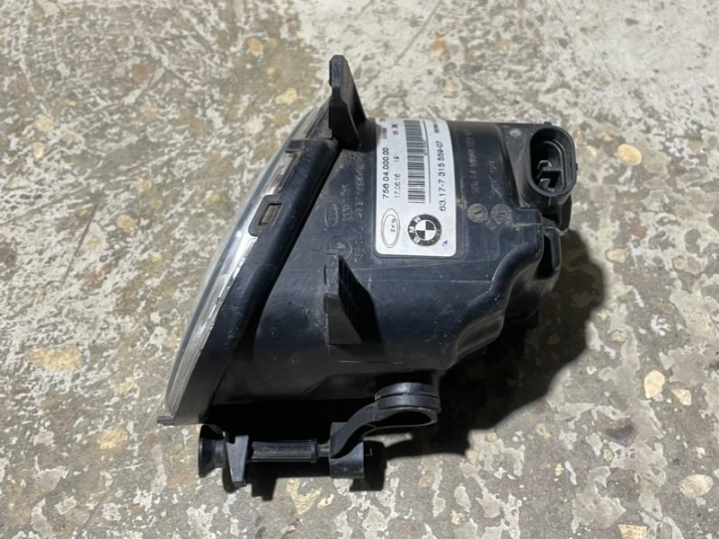 Фара противотуманная левая