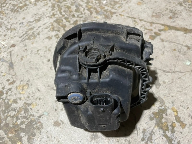 Фара противотуманная правая