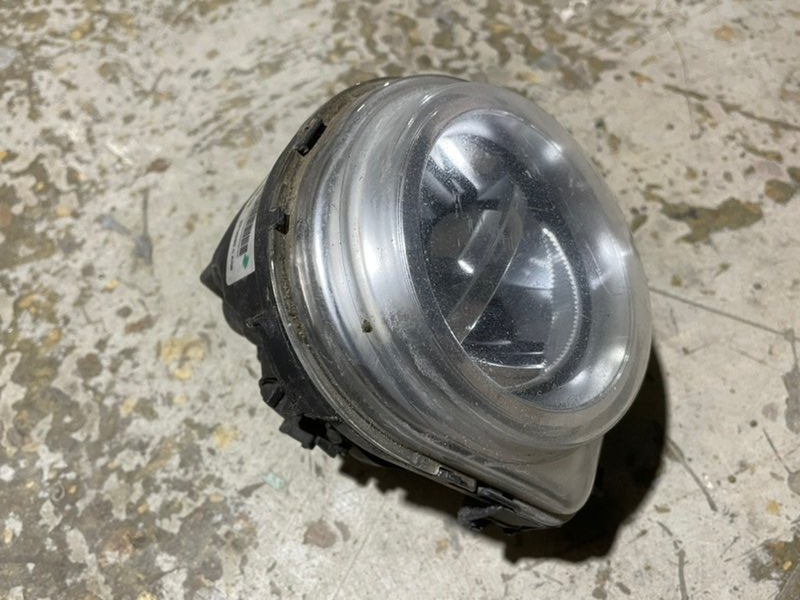 Фара противотуманная правая