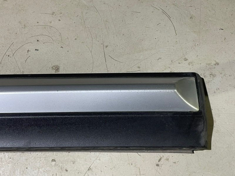 Накладка двери задней правой