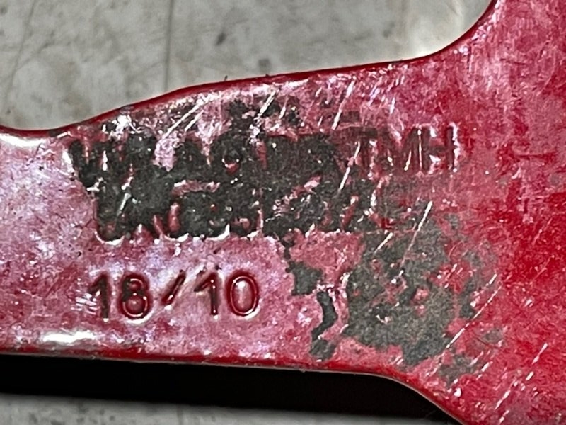 Петля двери передней правой нижняя