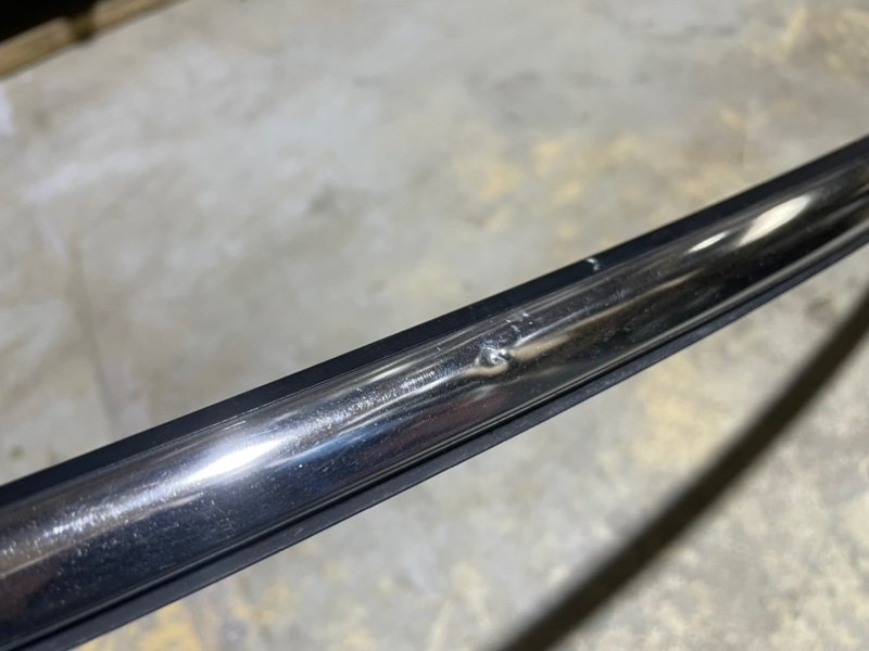 Молдинг капота