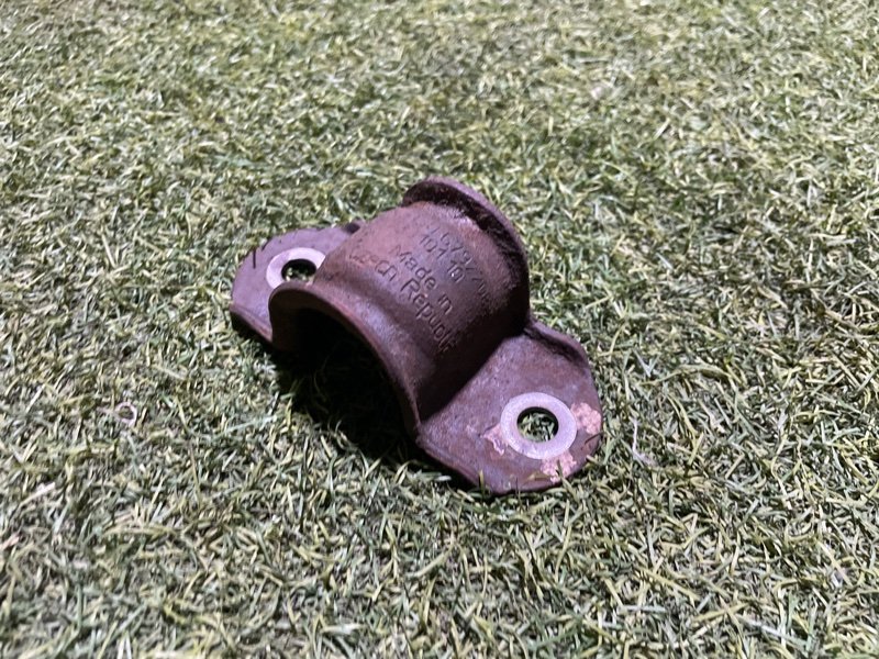 Кронштейн крепления заднего стабилизатора