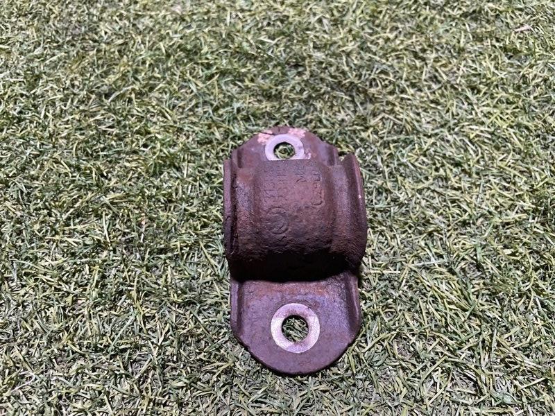 Кронштейн крепления заднего стабилизатора