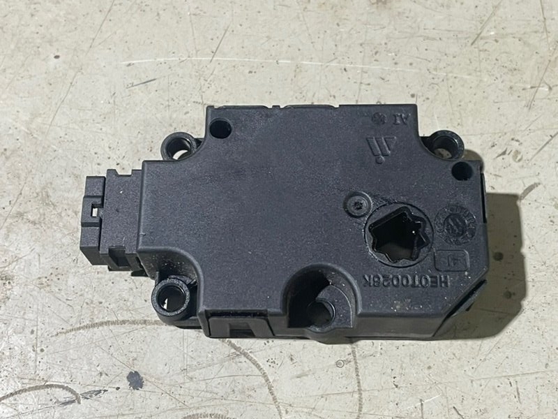 Моторчик заслонки печки