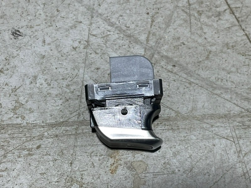 Кнопка стеклоподъемника