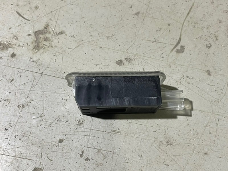 Плафон салонный