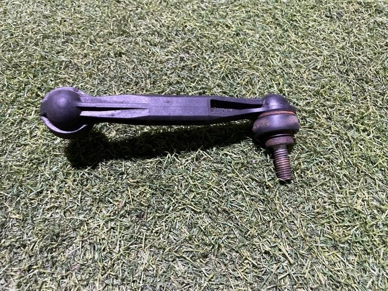 Стойка заднего стабилизатора правая