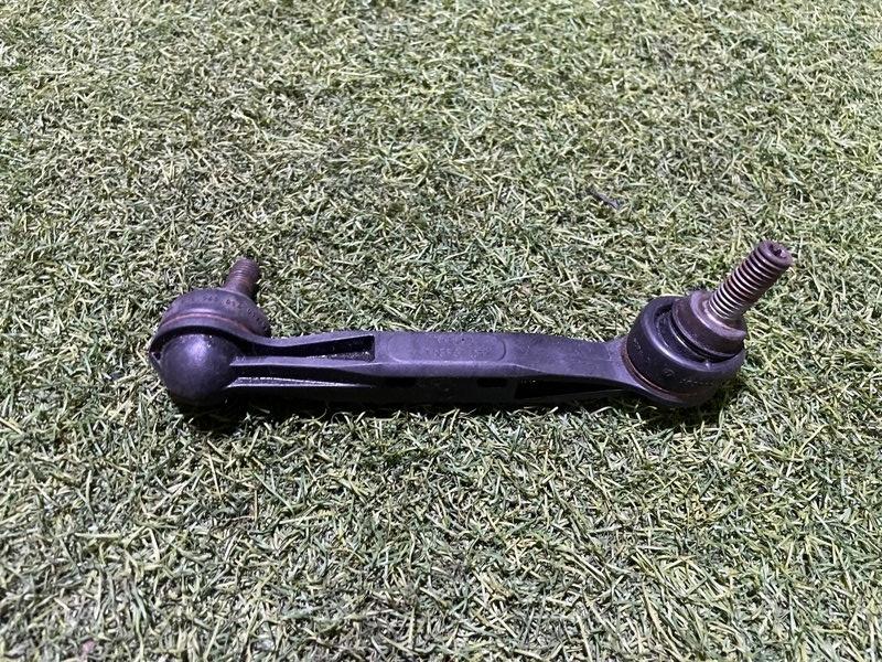 Стойка заднего стабилизатора левая