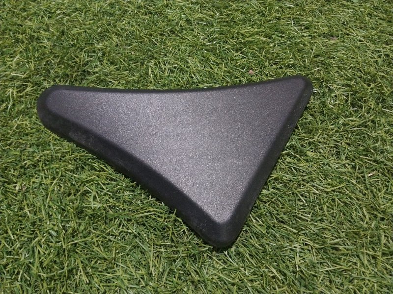 Накладка двери передней левой