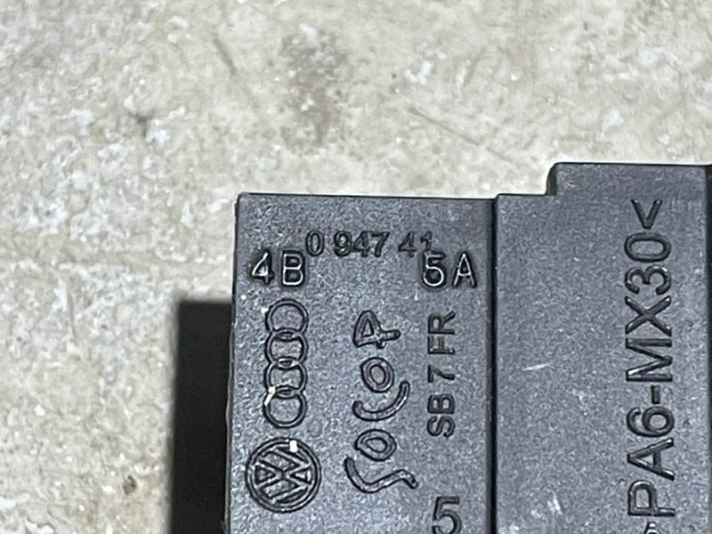 Плафон салонный