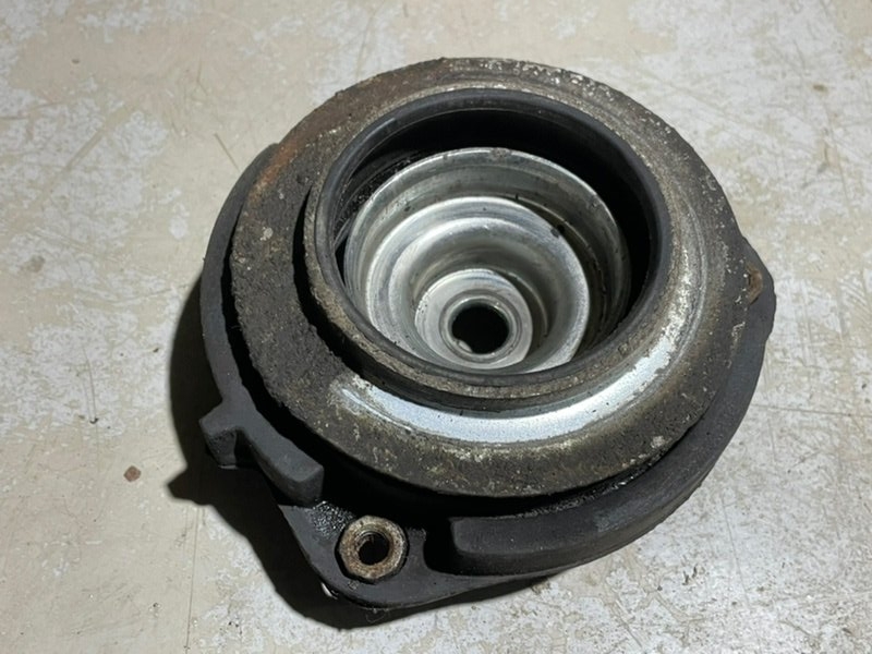 Опора переднего амортизатора