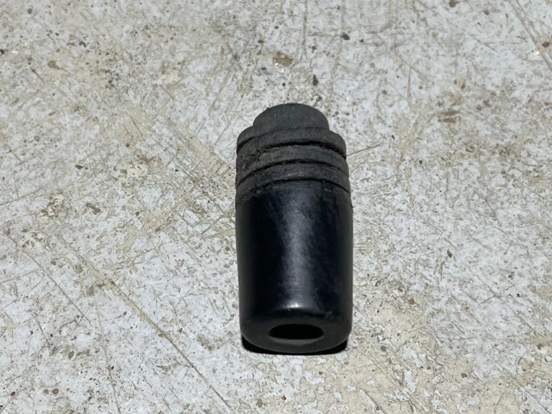 Отбойник капота