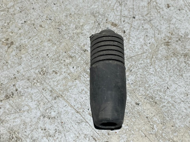 Отбойник капота