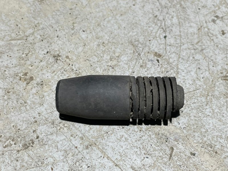 Отбойник капота