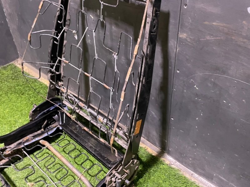 Сиденье салонное