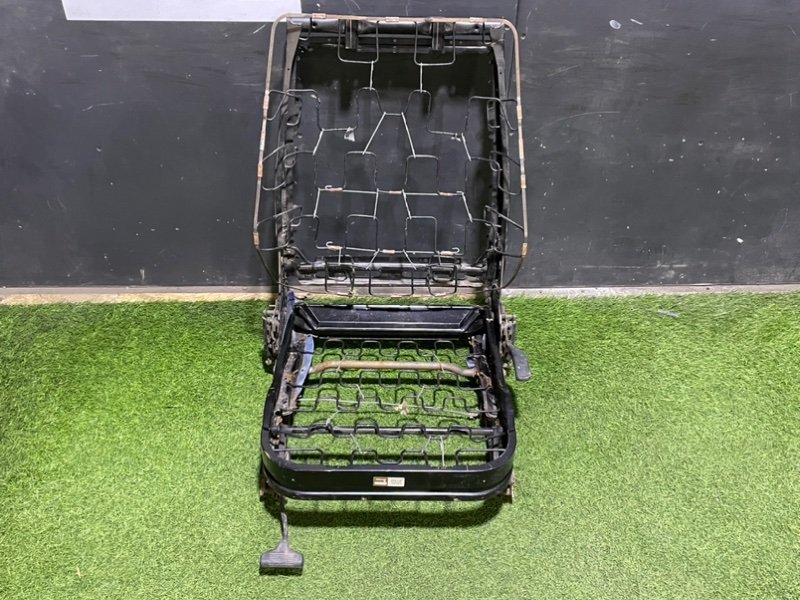 Сиденье салонное