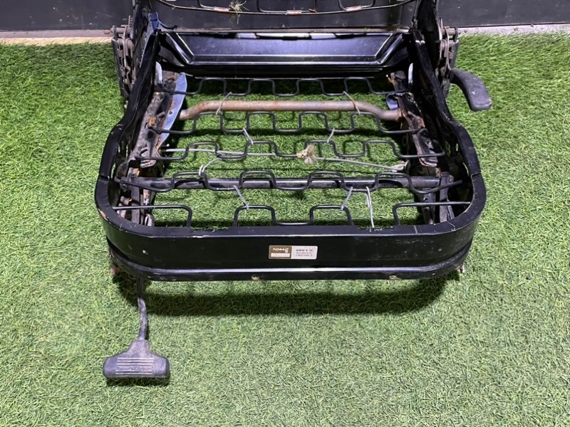 Сиденье салонное