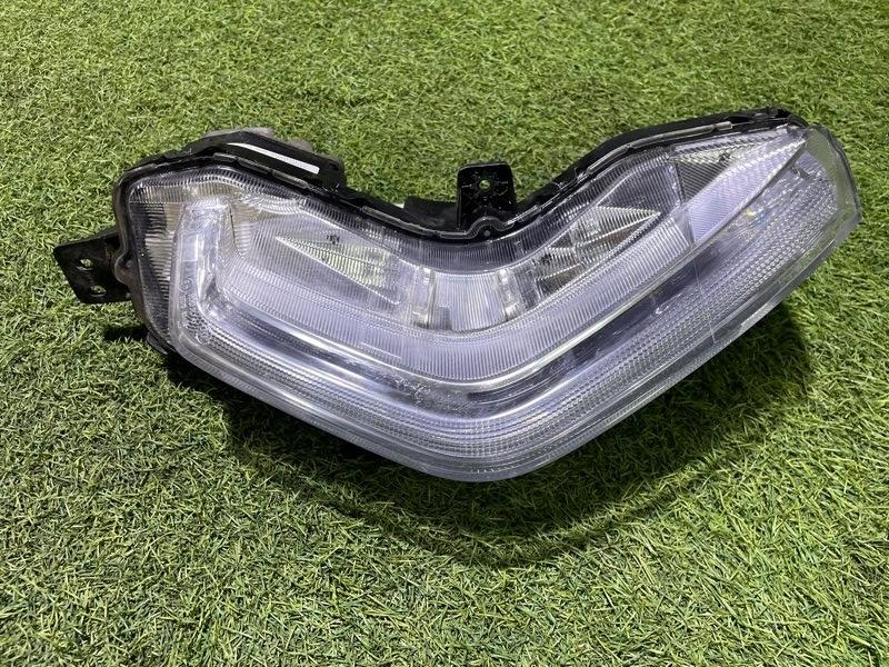 Фара дневного света правая (ходовые огни)