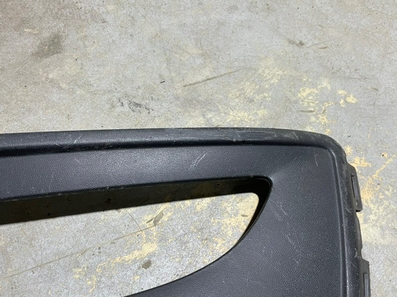 Рамка противотуманной фары левой