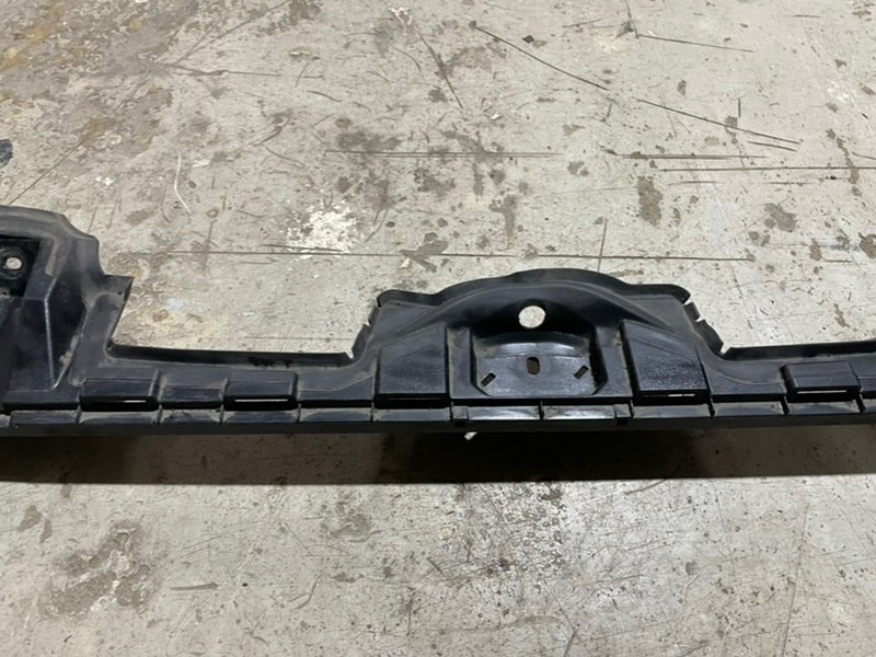 Кронштейн решетки радиатора