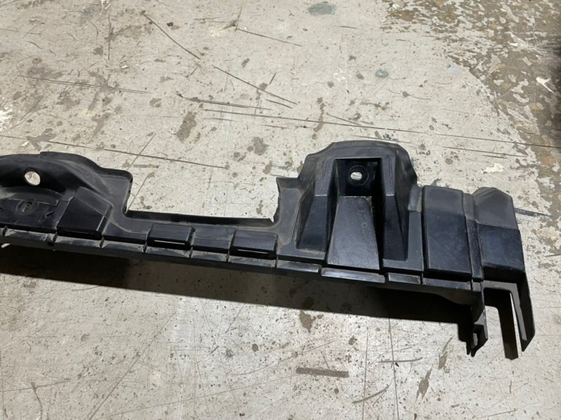 Кронштейн решетки радиатора