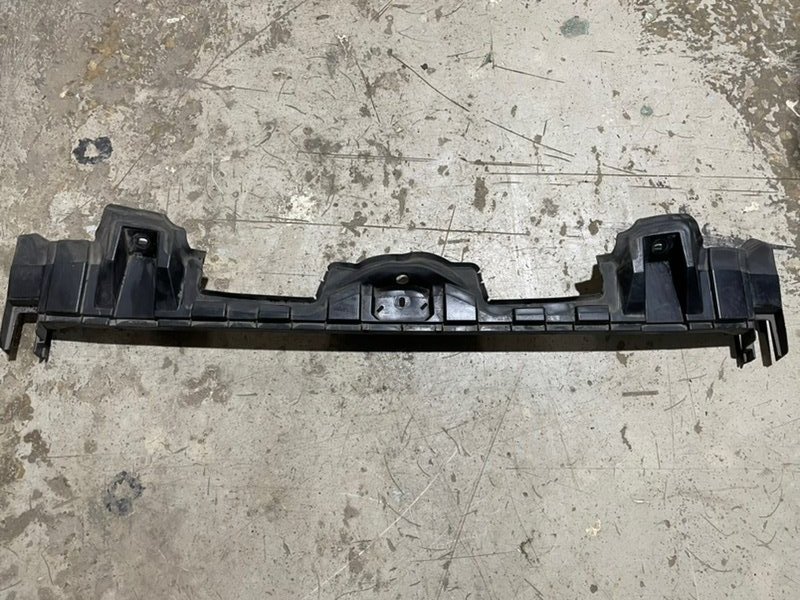 Кронштейн решетки радиатора