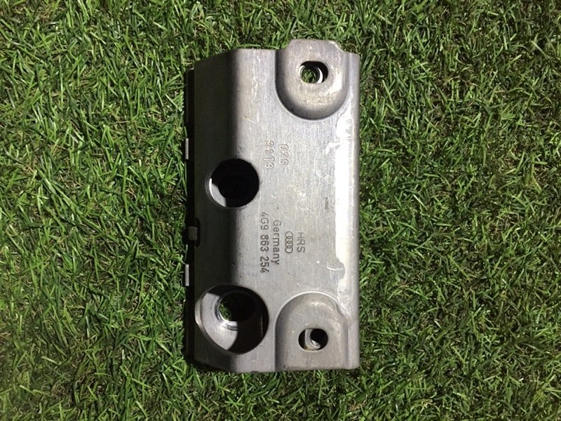 Кронштейн крепежный