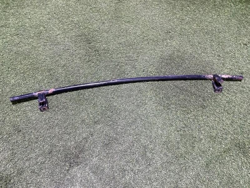 Усилитель переднего бампера