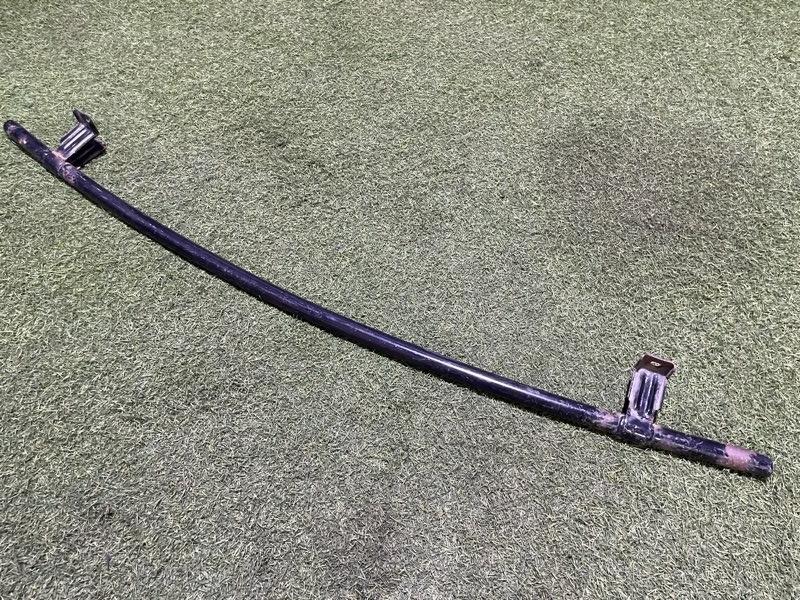 Усилитель переднего бампера