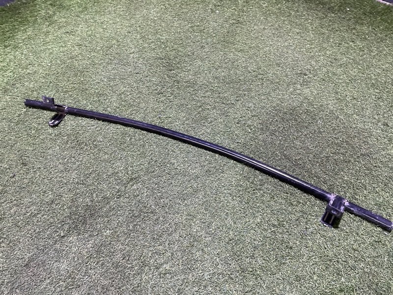 Усилитель переднего бампера