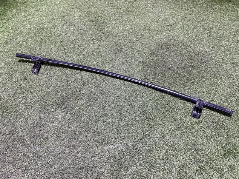 Усилитель переднего бампера