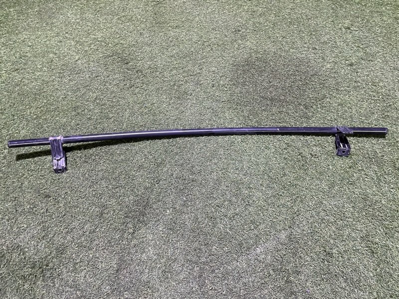 Усилитель переднего бампера