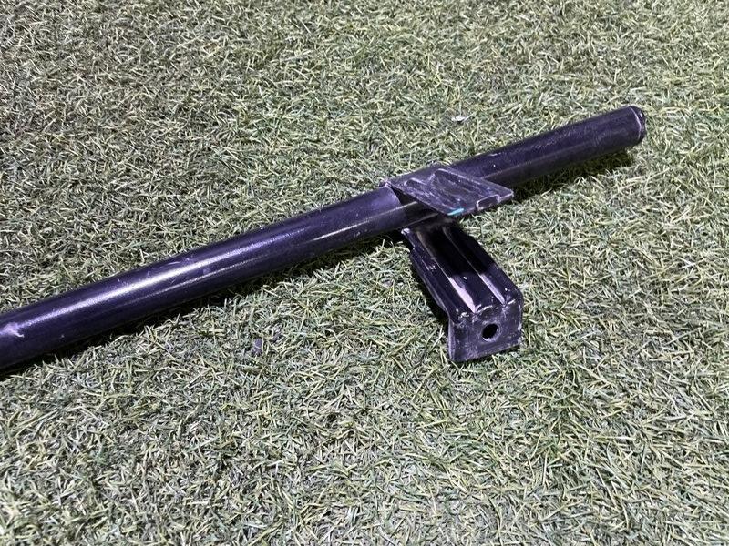 Усилитель переднего бампера